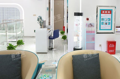 深圳格伦菲尔口腔大厅环境图 深圳格伦菲尔口腔大厅环境图