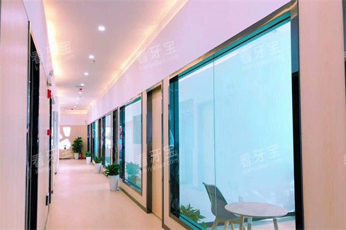 长沙牙祖口腔诊区走廊环境 长沙牙祖口腔诊区走廊环境