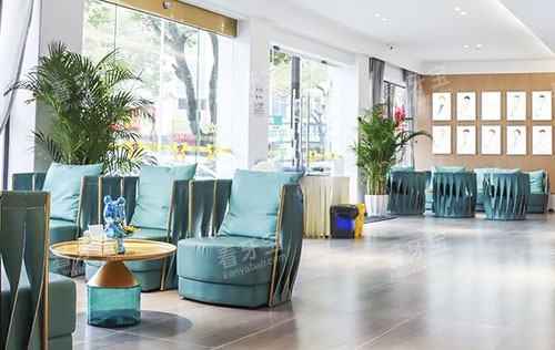 衢州蓝芽口腔大厅休息区 衢州蓝芽口腔大厅休息区