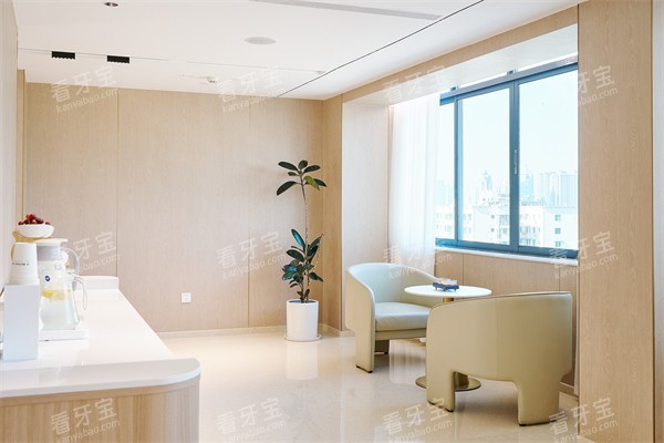 �������ֿ�ǻ�Ϻ���Ժ�ȴ�������һ��