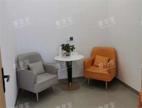 �����Ƿ���ǻҽԺ�ȴ���