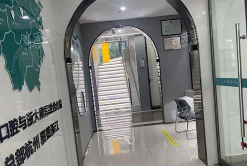 ������ڿ�ǻ�ڲ�����ʵ��ͼ