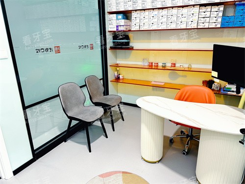 �ػʵ����ڿ�ǻ��̸��