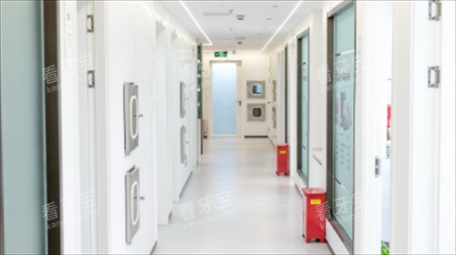 上海曙康口腔走廊一角 上海曙康口腔走廊一角