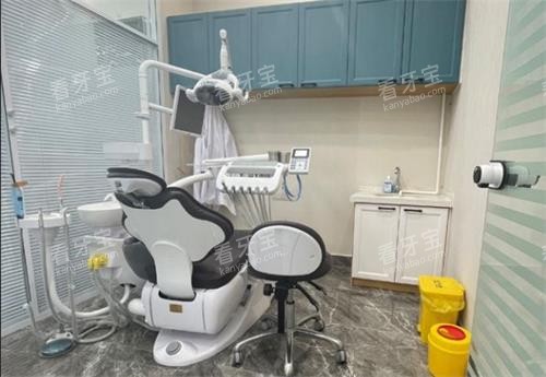 ��ͷ��Ц��ǻ������