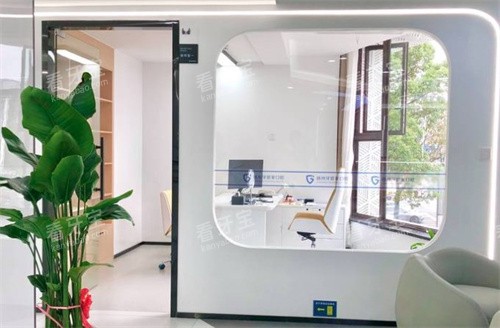 �������ܼҿ�ǻԺ�ڻ���