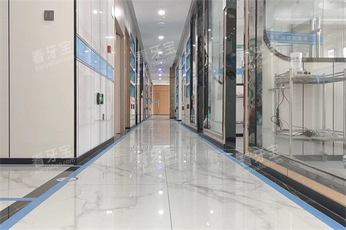 酒泉生达口腔新城分院走廊 酒泉生达口腔新城分院走廊