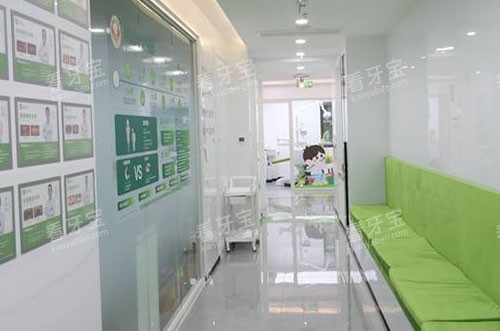 湖州英博口腔走廊环境图 湖州英博口腔走廊环境图