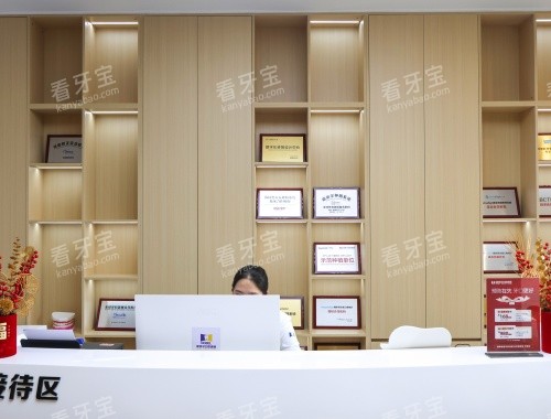 ����ŵ������ǻǰ̨�Ӵ�������