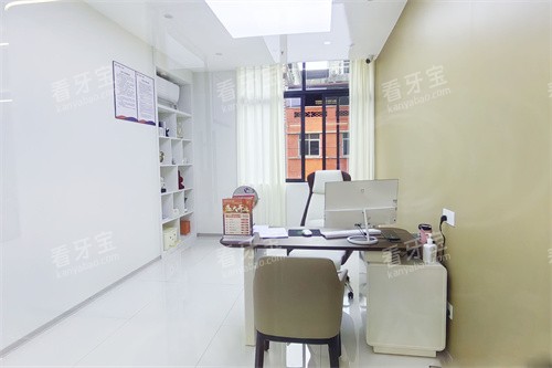 ��������ʿ��ǻ������