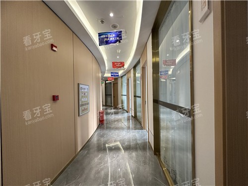 武汉博牙口腔走廊图片 武汉博牙口腔走廊图片