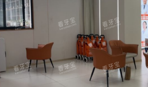 资阳川一口腔候诊区.png 资阳川一口腔候诊区.png
