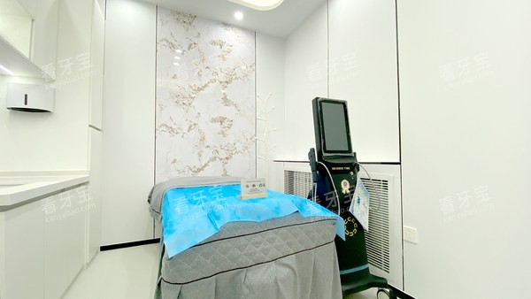 赤峰玥莱美整形美容医院诊疗室全景.jpg 赤峰玥莱美整形美容医院诊疗室全景.jpg