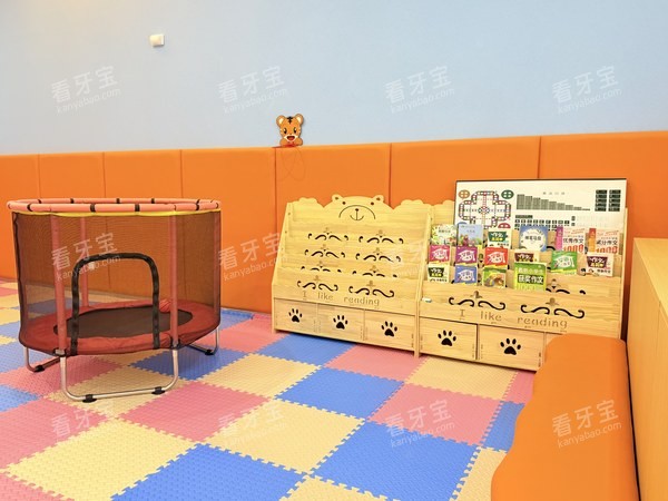新疆库尔勒天鹿口腔资儿童区照片.jpg 新疆库尔勒天鹿口腔资儿童区照片.jpg