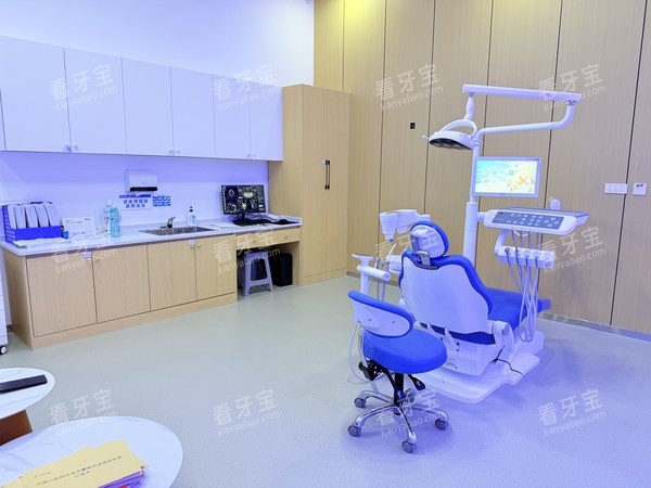 新疆库尔勒天鹿口腔资诊疗室实景.jpg 新疆库尔勒天鹿口腔资诊疗室实景.jpg