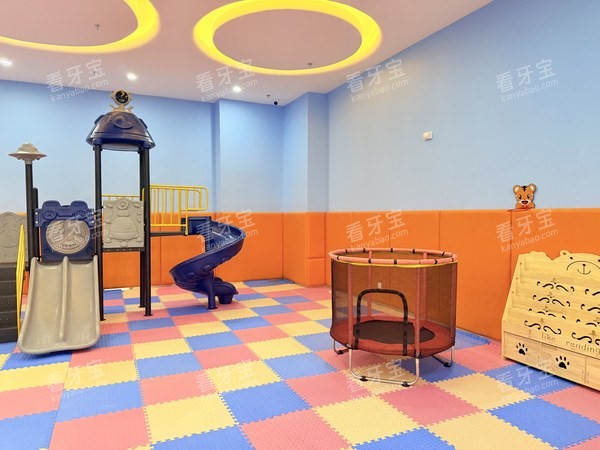 新疆库尔勒天鹿口腔资儿童区资料.jpg 新疆库尔勒天鹿口腔资儿童区资料.jpg