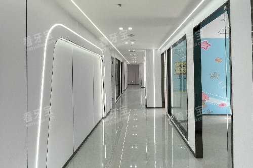 长沙伊乐美口腔走廊环境图.jpg 长沙伊乐美口腔走廊环境图.jpg