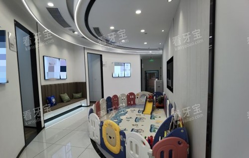 上海健皓口腔儿童玩乐区环境 上海健皓口腔儿童玩乐区环境