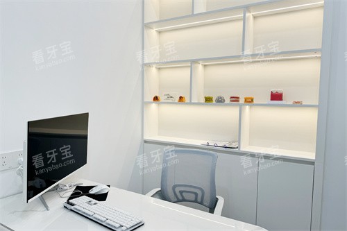 南宁董氏专立口腔方案室 南宁董氏专立口腔方案室