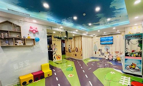 深圳瑞尔齿科儿童娱乐区 深圳瑞尔齿科儿童娱乐区