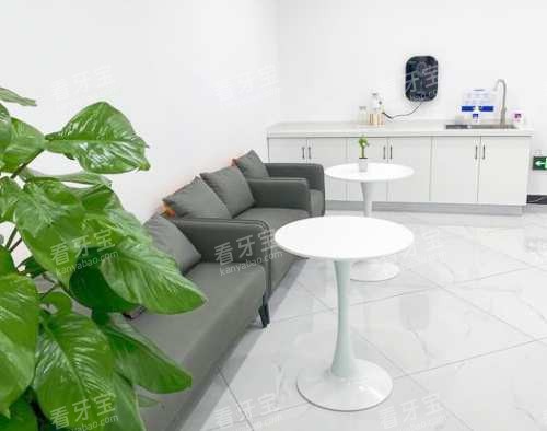 西双版纳竹子口腔医院休息区 西双版纳竹子口腔医院休息区