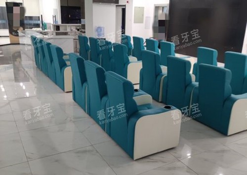 日照微笑口腔大厅等候区环境 日照微笑口腔大厅等候区环境