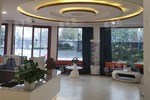 �Ϻ����ɿ�ǻҽ�����ܣ���ֲԺ�������뼴����ֲ������ɫ����