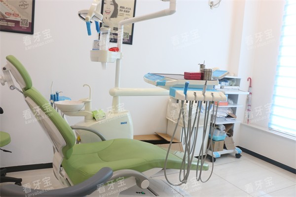 珠海仁爱口腔治疗室环境图 珠海仁爱口腔治疗室环境图