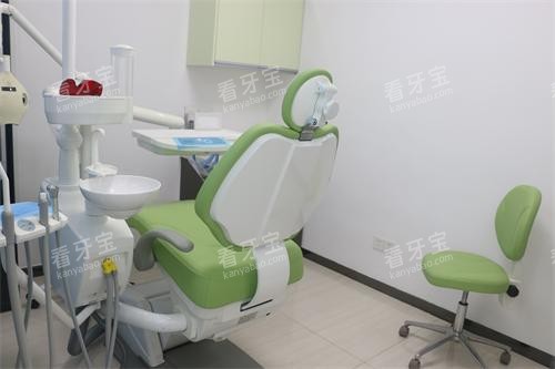 珠海仁爱口腔2026价格表公布:种牙2980元起、矫正8300元起、冷光美白588元起