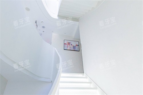 �ɶ�����˼����ǻ¥��