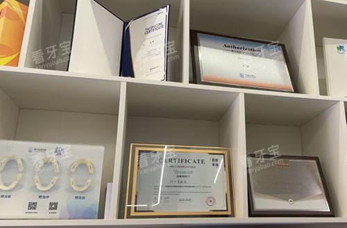 ���ڳ��¿�ǻ���ݽ���ģ��