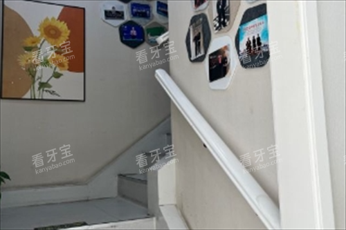 沈阳欢乐口腔楼梯拐角 沈阳欢乐口腔楼梯拐角