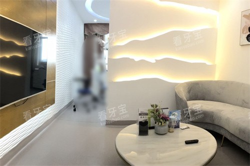 ���۲��¿�ǻ���һ���