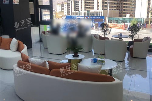 拉萨雅博仕口腔堆龙区店休息候诊区环境 拉萨雅博仕口腔堆龙区店休息候诊区环境