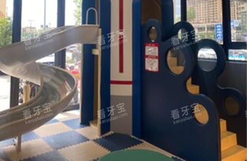 大同精典口腔内部儿童游乐区环境 大同精典口腔内部儿童游乐区环境