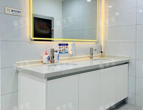 ����Ϫ������ǻҽԺϴ��̨