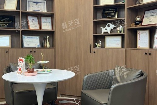 �������������ǻ�Ⱥ���ʾ��ͼ