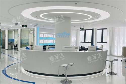 ���ڸ��׷ƶ���ǻҽԺ(��ɽ��Ժ)����̨