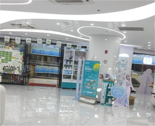 ���ڸ��׷ƶ���ǻ����