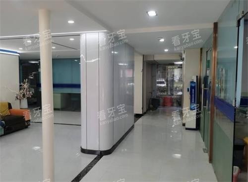 �人����ѿ�ǻ����ͼ