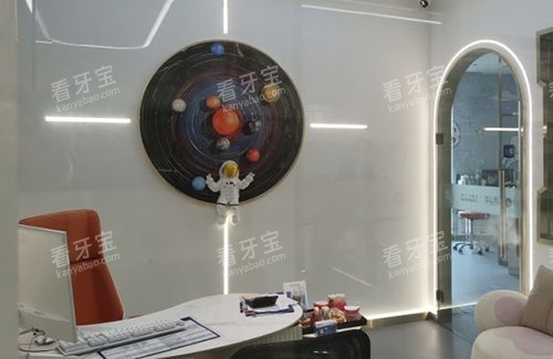 ���ݶ�ֲ��ǻ����������̸��