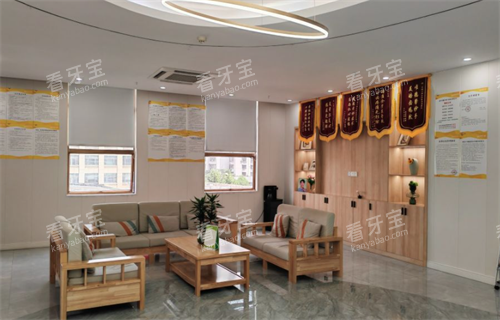 �人����ʿ��ǻҽԺ��Ϣ��