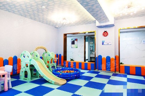 �Ϻ�Ħ����ǻҽԺ����ɽԺ����ͯ��