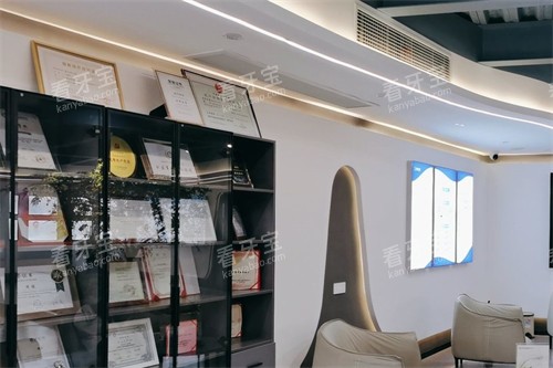 �����±���ǻ����չʾ