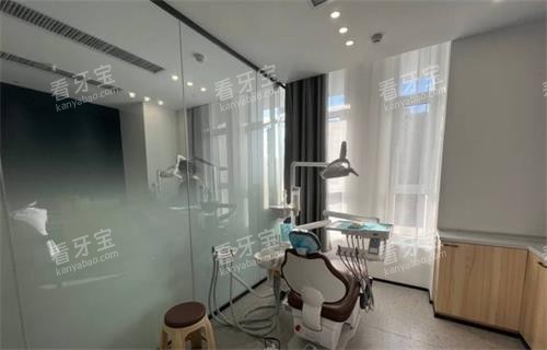 ���ֳ����ű��ο�ǻ������