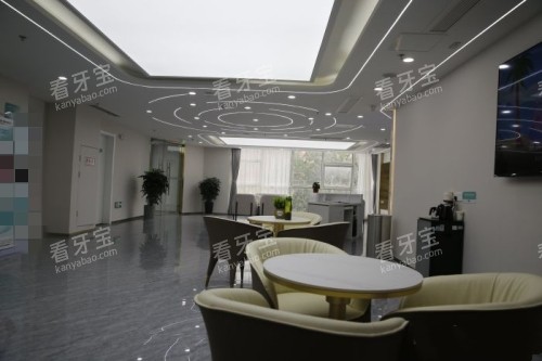 ���Ͽɶ���ǻ��Ϣ������