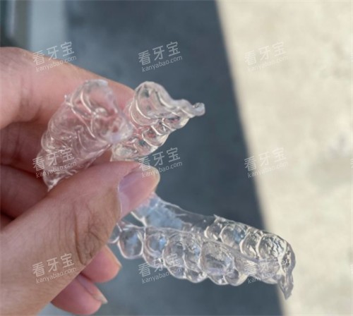 国产隐形牙套照片 国产隐形牙套照片