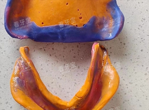 ����ĥ��չʾ