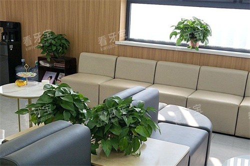 晋城百年口腔休息区 晋城百年口腔休息区