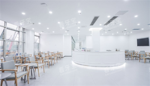 ����˫����ǻ��Ϣ�ȴ���